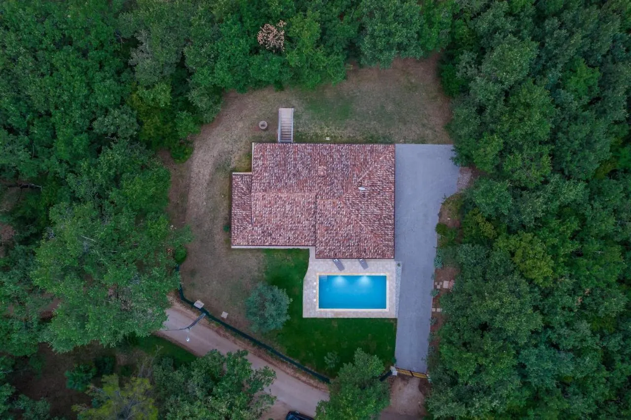 אומאג Villa Mirabella